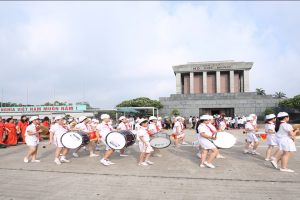 Lễ báo công dâng Bác – Năm học 2016-2017