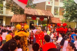 HỘI CHỢ GÂY QUỸ TỪ THIỆN “VÒNG TAY YÊU THƯƠNG”