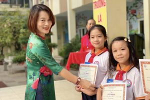 TRAO GIẢI CUỘC THI KỂ CHUYỆN TIẾNG ANH CẤP TRƯỜNG NĂM HỌC 2022-2023