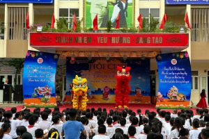 HỘI CHỢ TRUNG THU GÂY QUỸ TỪ THIỆN ” VÒNG TAY YÊU THƯƠNG”