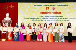 LỄ TUYÊN DƯƠNG CÁC THẦY CÔ HIỆU TRƯỞNG KHỐI TIỂU HỌC VÀ THCS CÓ NHIỀU ĐÓNG GÓP CHO CÔNG TÁC ĐỘI VÀ PHONG TRÀO THIẾU NHI THỦ ĐÔ, GIÁO VIÊN LÀM TỔNG PHỤ TRÁCH ĐỘI TIÊU BIỂU CỦA THỦ ĐÔ NĂM 2023