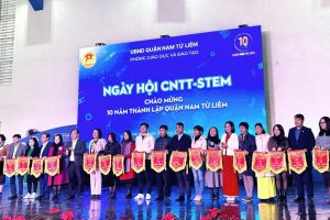 TRƯỜNG TIỂU HỌC TRUNG VĂN TƯNG BỪNG THAM DỰ NGÀY HỘI CNTT & STEM CẤP QUẬN NĂM HỌC 2023-2024